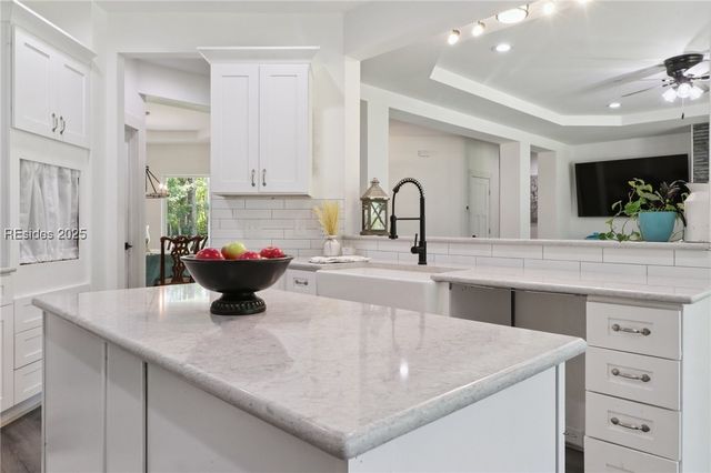 100 Drayton Dr, Ridgeland, SC 29936