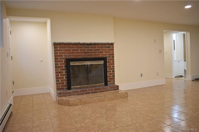 33 E Vacation, Hopewell Junction, NY 12590