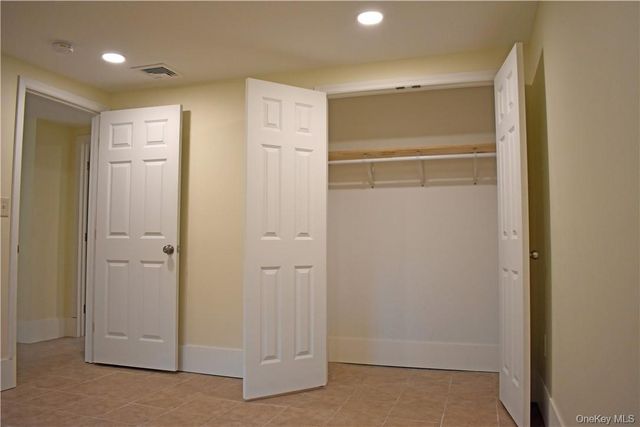 33 E Vacation, Hopewell Junction, NY 12590
