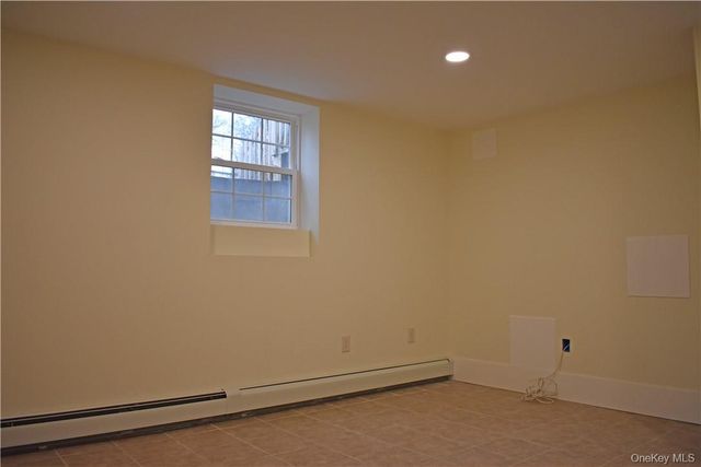 33 E Vacation, Hopewell Junction, NY 12590