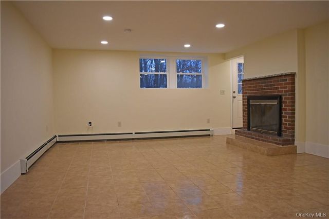 33 E Vacation, Hopewell Junction, NY 12590