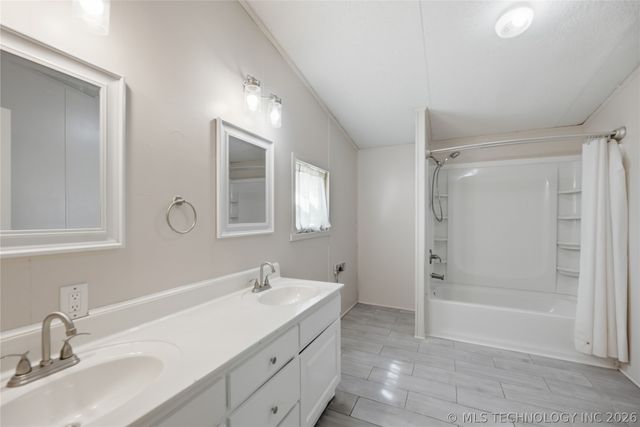 172 Spring Creek Street, Pryor, OK 74361