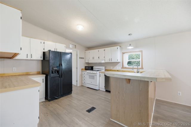 172 Spring Creek Street, Pryor, OK 74361