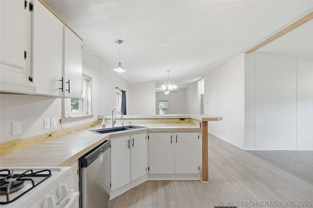 172 Spring Creek Street, Pryor, OK 74361