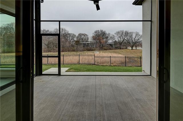 3906 W 84th Terrace, Prairie Village, KS 66206