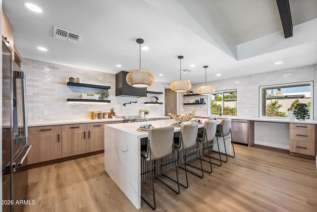 6622 E VOLTAIRE Avenue, Scottsdale, AZ 85254