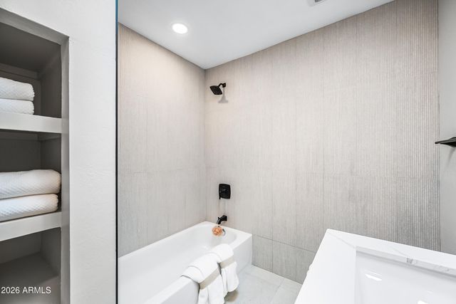 6622 E VOLTAIRE Avenue, Scottsdale, AZ 85254