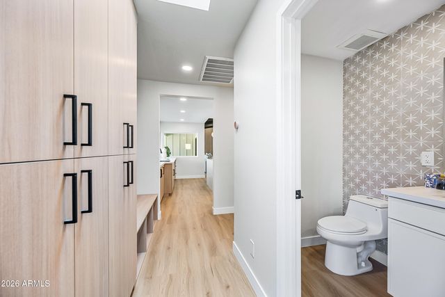 6622 E VOLTAIRE Avenue, Scottsdale, AZ 85254