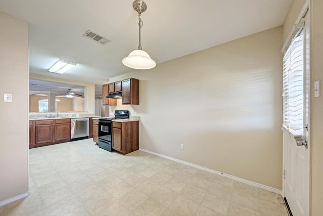 921 Dexter DR, Leander, TX 78641