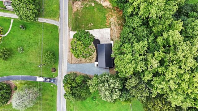 1855 Stemp Everhart Road, Thomasville, NC 27360