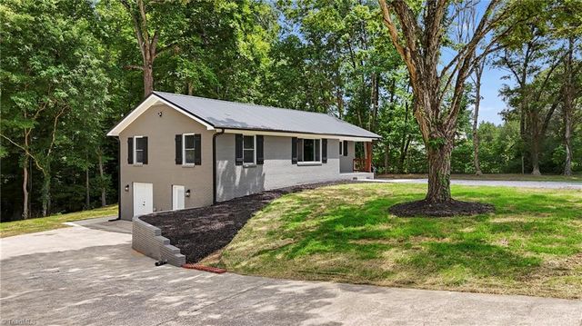 1855 Stemp Everhart Road, Thomasville, NC 27360