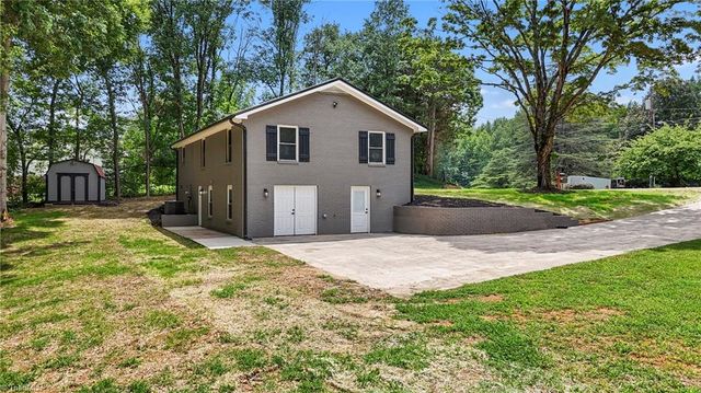 1855 Stemp Everhart Road, Thomasville, NC 27360