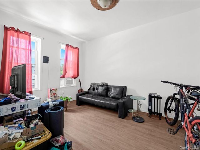 452 Lincoln Avenue HSE, Brooklyn, NY 11208