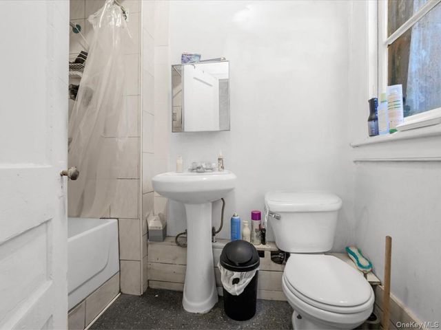 452 Lincoln Avenue HSE, Brooklyn, NY 11208