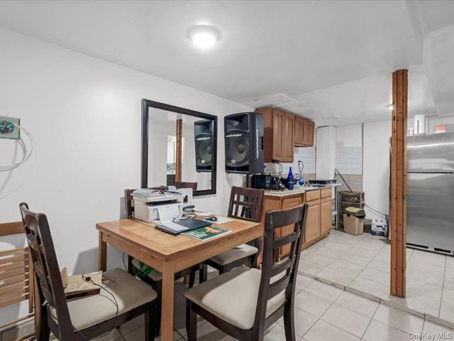 452 Lincoln Avenue HSE, Brooklyn, NY 11208