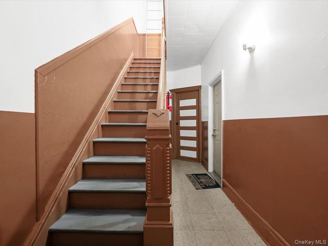 452 Lincoln Avenue HSE, Brooklyn, NY 11208