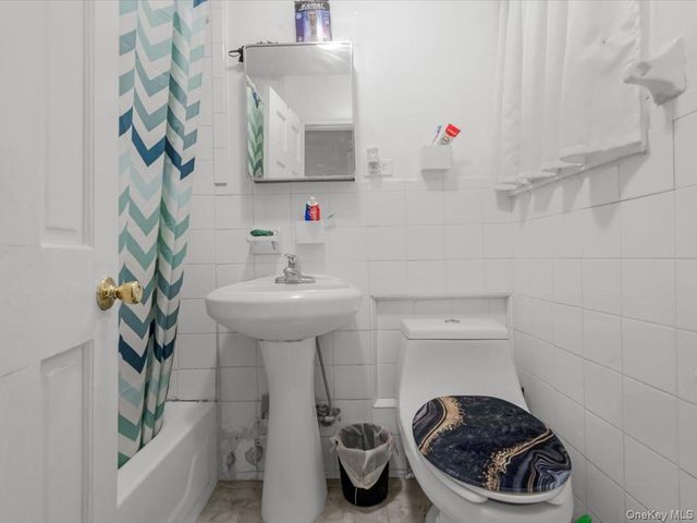 452 Lincoln Avenue HSE, Brooklyn, NY 11208