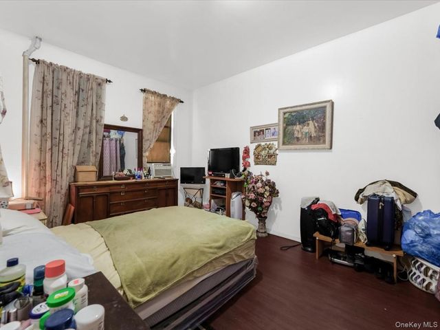 452 Lincoln Avenue HSE, Brooklyn, NY 11208
