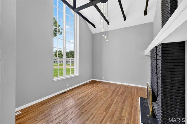 500 Kingridge Drive, Ballwin, MO 63011
