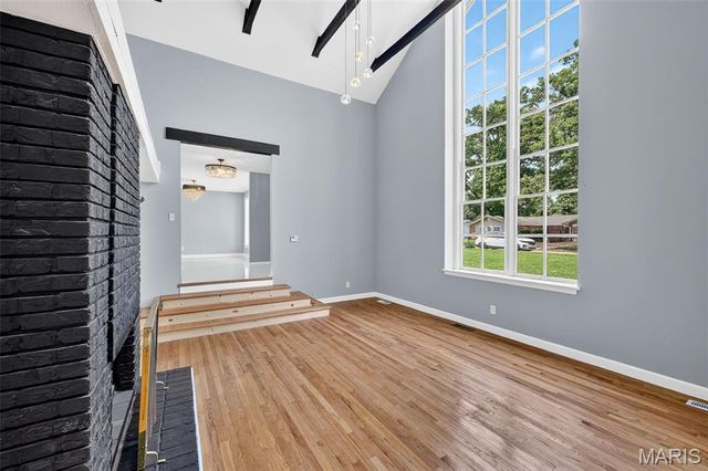 500 Kingridge Drive, Ballwin, MO 63011