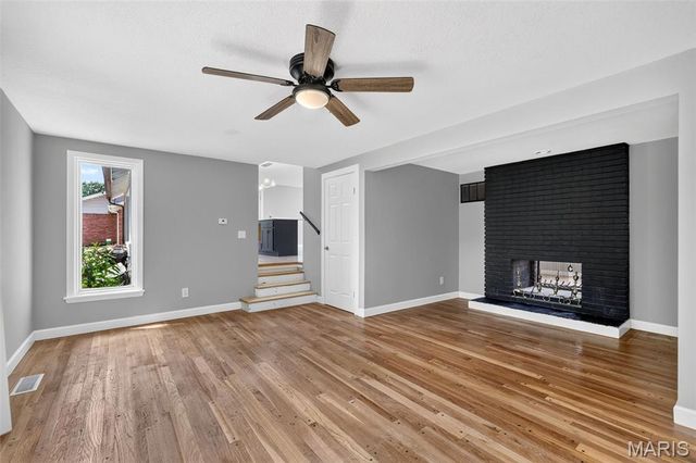 500 Kingridge Drive, Ballwin, MO 63011