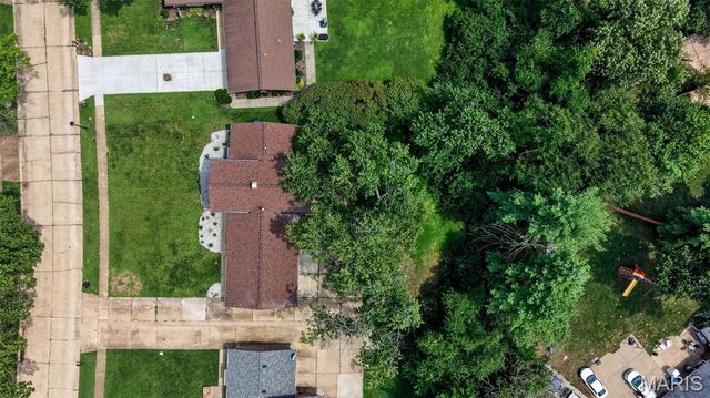 500 Kingridge Drive, Ballwin, MO 63011