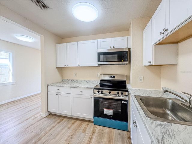 2017 HEMLOCK STREET, Tampa, FL 33605