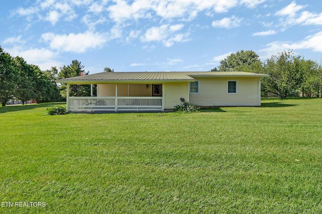 1019 Lincoln Rd, Jamestown, TN 38556