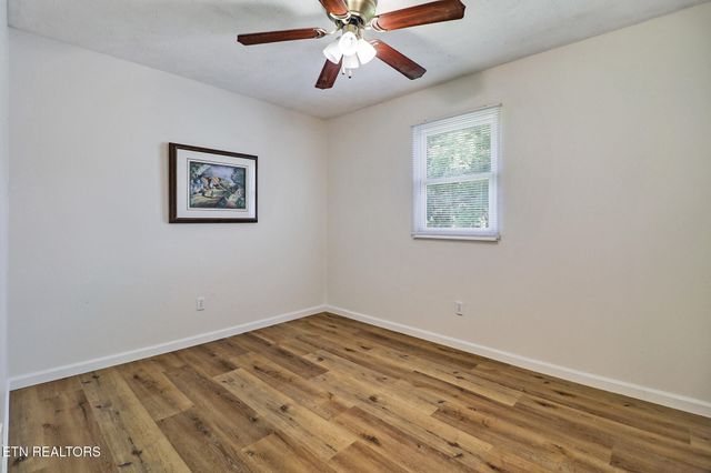 1019 Lincoln Rd, Jamestown, TN 38556
