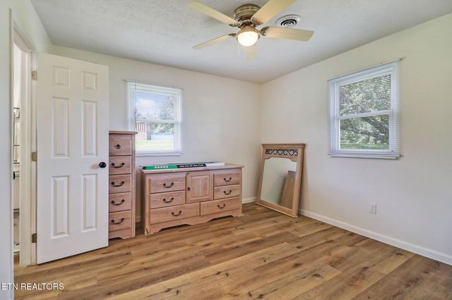 1019 Lincoln Rd, Jamestown, TN 38556