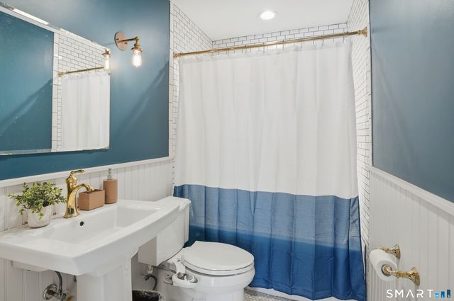 94 Sunset Drive, Derby, CT 06418