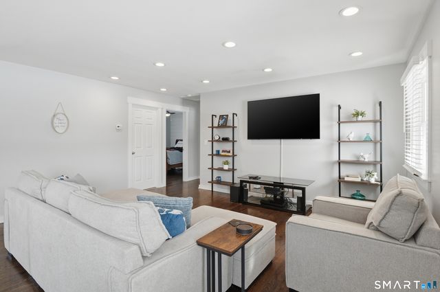 94 Sunset Drive, Derby, CT 06418