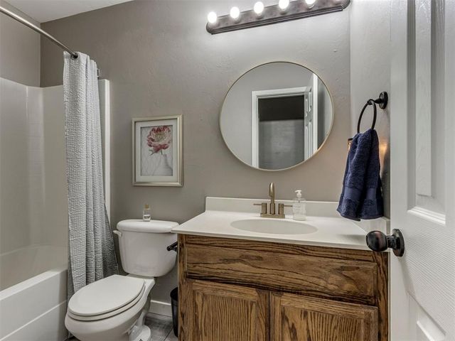 11705 SW 8th Street, Yukon, OK 73099