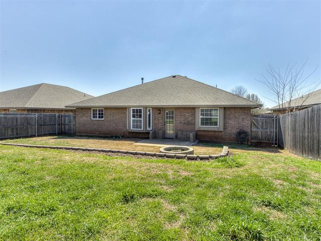 11705 SW 8th Street, Yukon, OK 73099