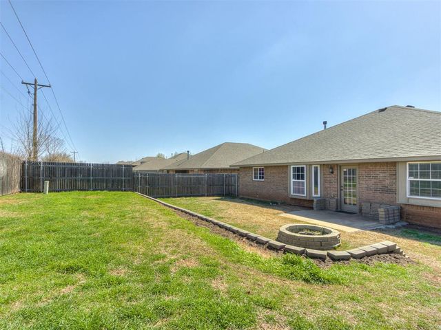 11705 SW 8th Street, Yukon, OK 73099