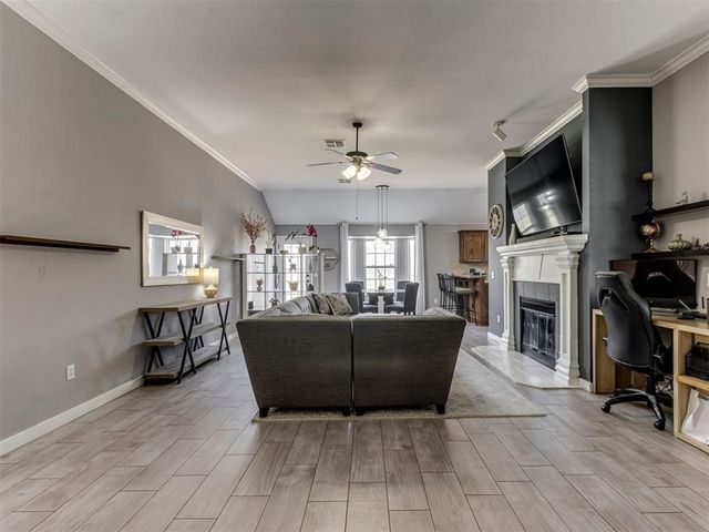 11705 SW 8th Street, Yukon, OK 73099