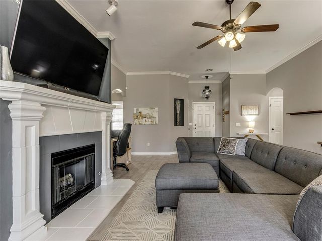 11705 SW 8th Street, Yukon, OK 73099