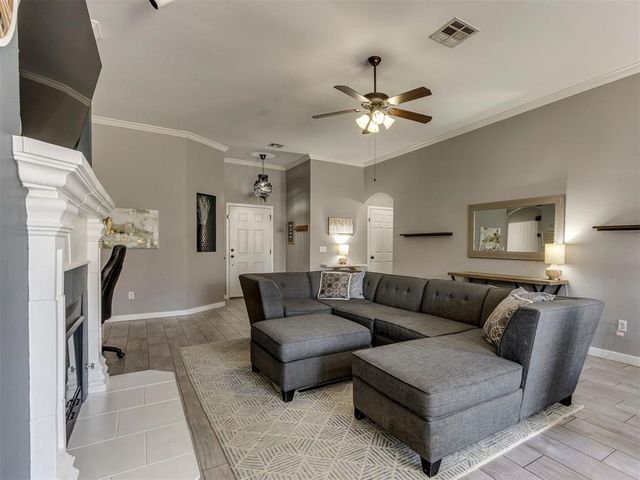 11705 SW 8th Street, Yukon, OK 73099