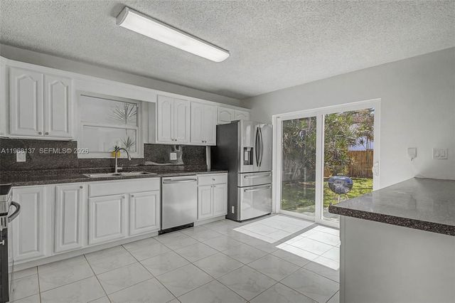 11932 SW 273rd St, Homestead, FL 33032