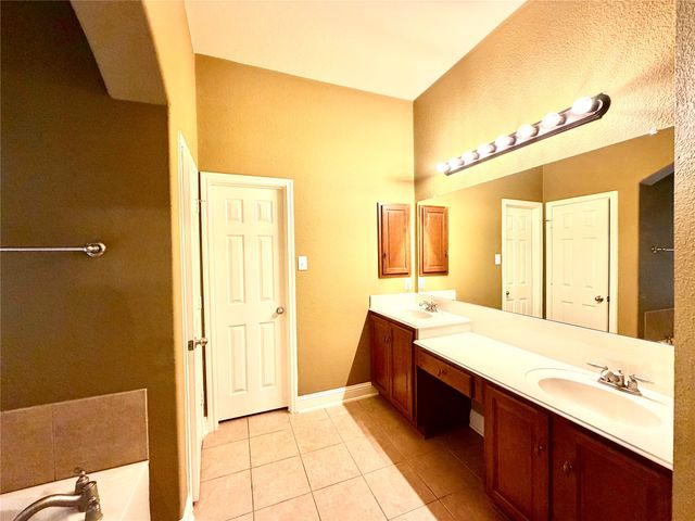258 Vernon Drive, Fate, TX 75087