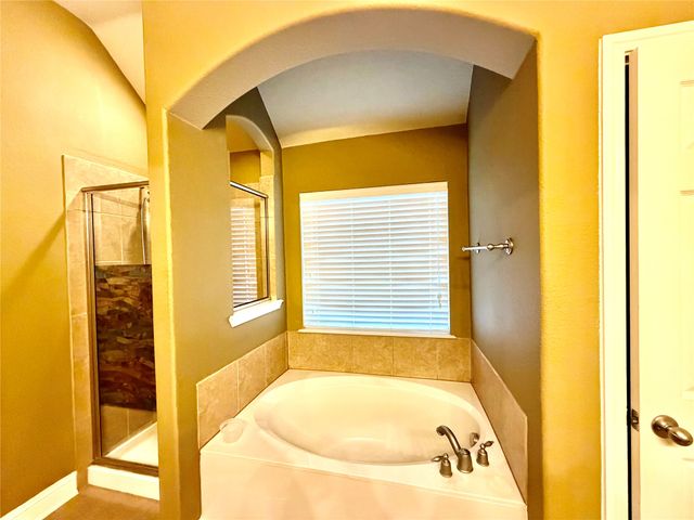 258 Vernon Drive, Fate, TX 75087