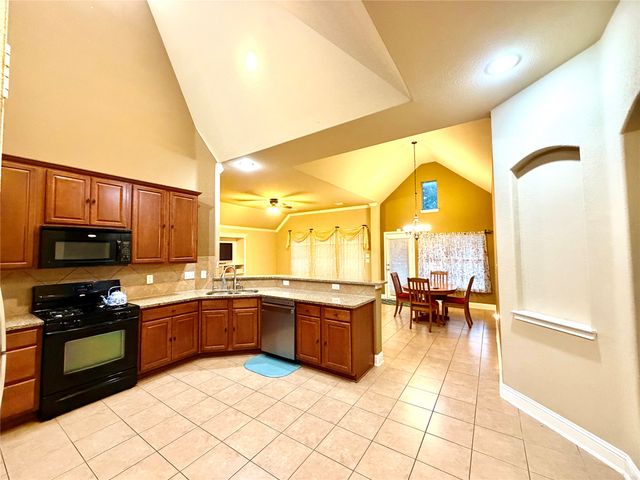 258 Vernon Drive, Fate, TX 75087