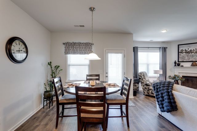 2928 Hen Brook Dr, Columbia, TN 38401