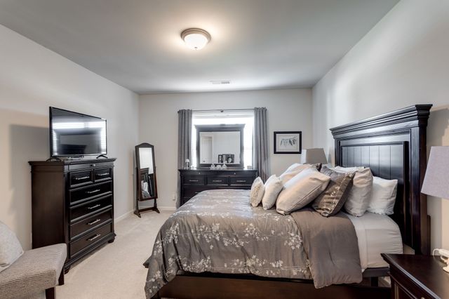 2928 Hen Brook Dr, Columbia, TN 38401