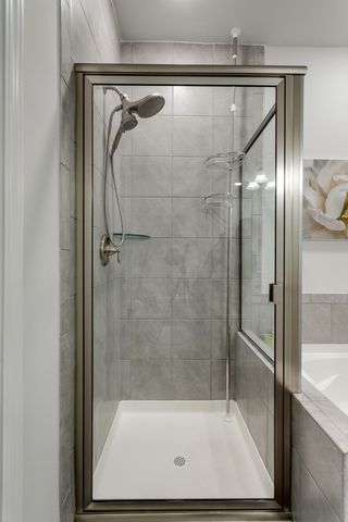 2928 Hen Brook Dr, Columbia, TN 38401