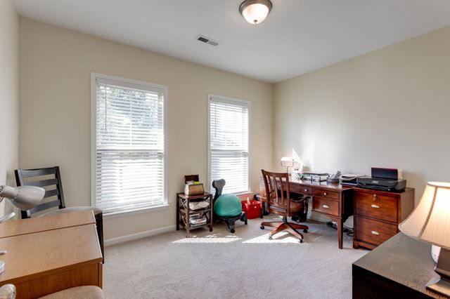 2928 Hen Brook Dr, Columbia, TN 38401