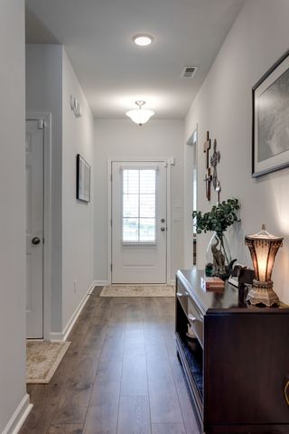 2928 Hen Brook Dr, Columbia, TN 38401