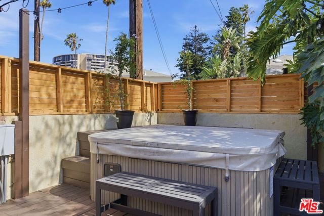 2432 Wilson Avenue, Venice (los Angeles), CA 90291