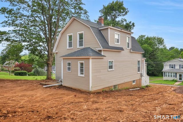 672 East Main Street, Middletown, CT 06457