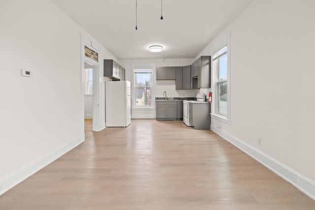 123 6th Avenue, Dayton, KY 41074